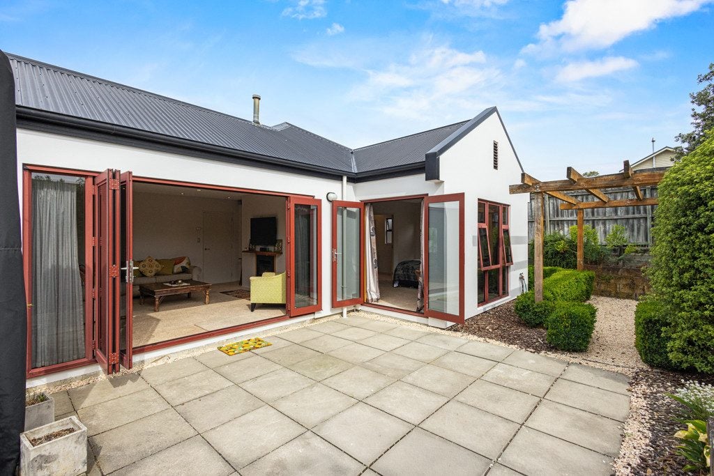 11 Cordyline Place, Waimairi Beach, Christchurch - Carousel 1