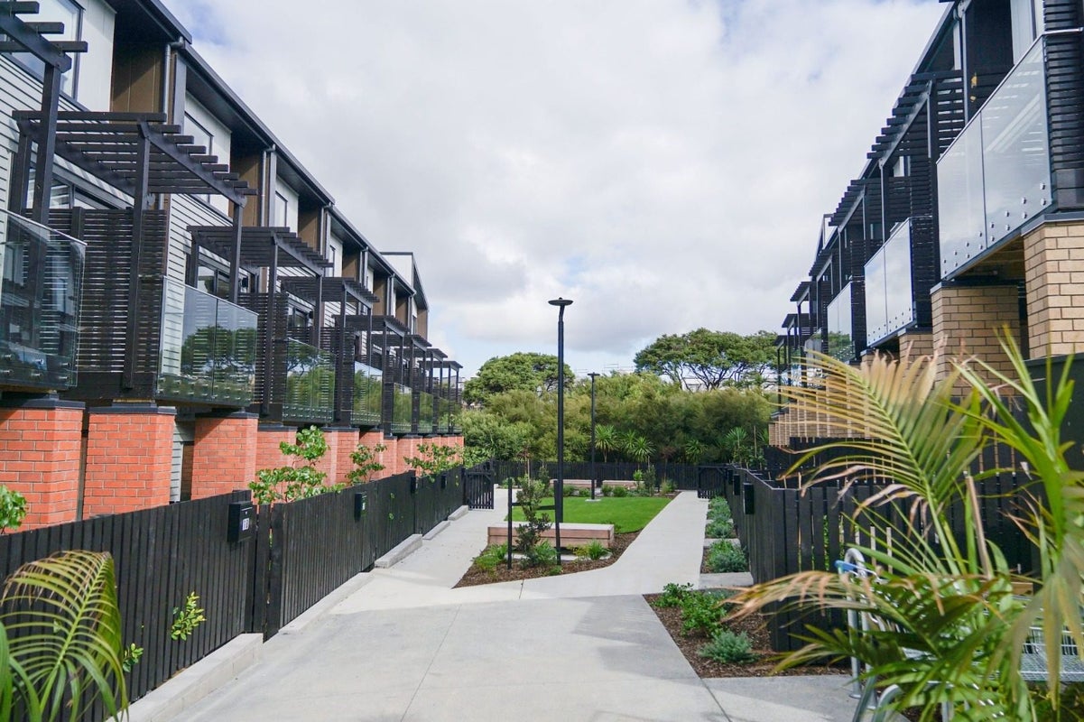 26 Parkwood Avenue, Westgate, Auckland - Carousel 1