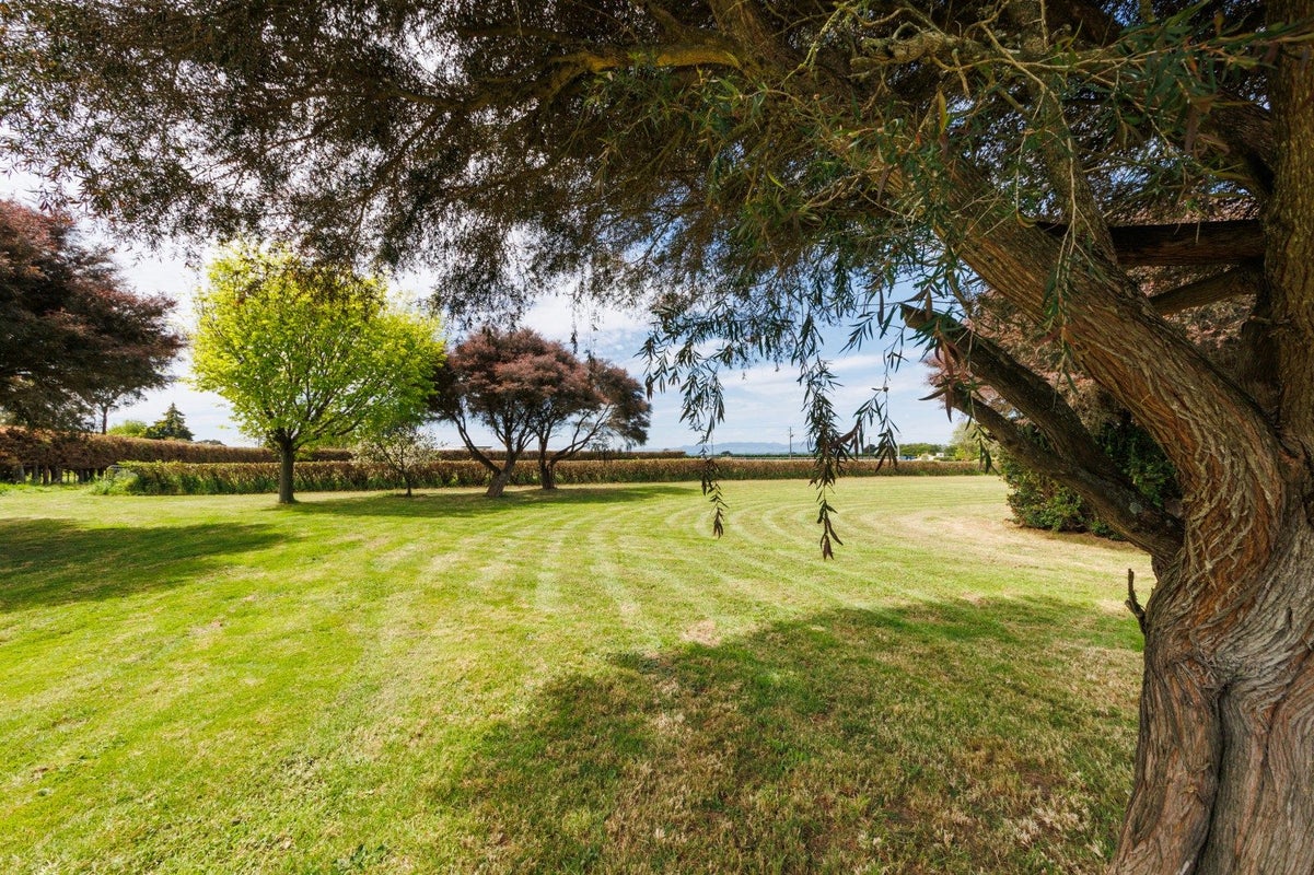 5 Te Arakura Road, Newbury, Feilding - Carousel 50