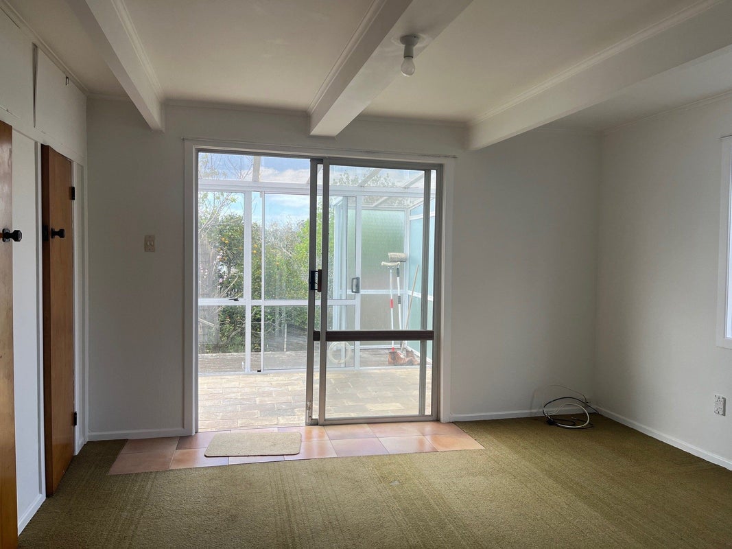1 Springcombe Road, St Heliers, Auckland - Carousel 1