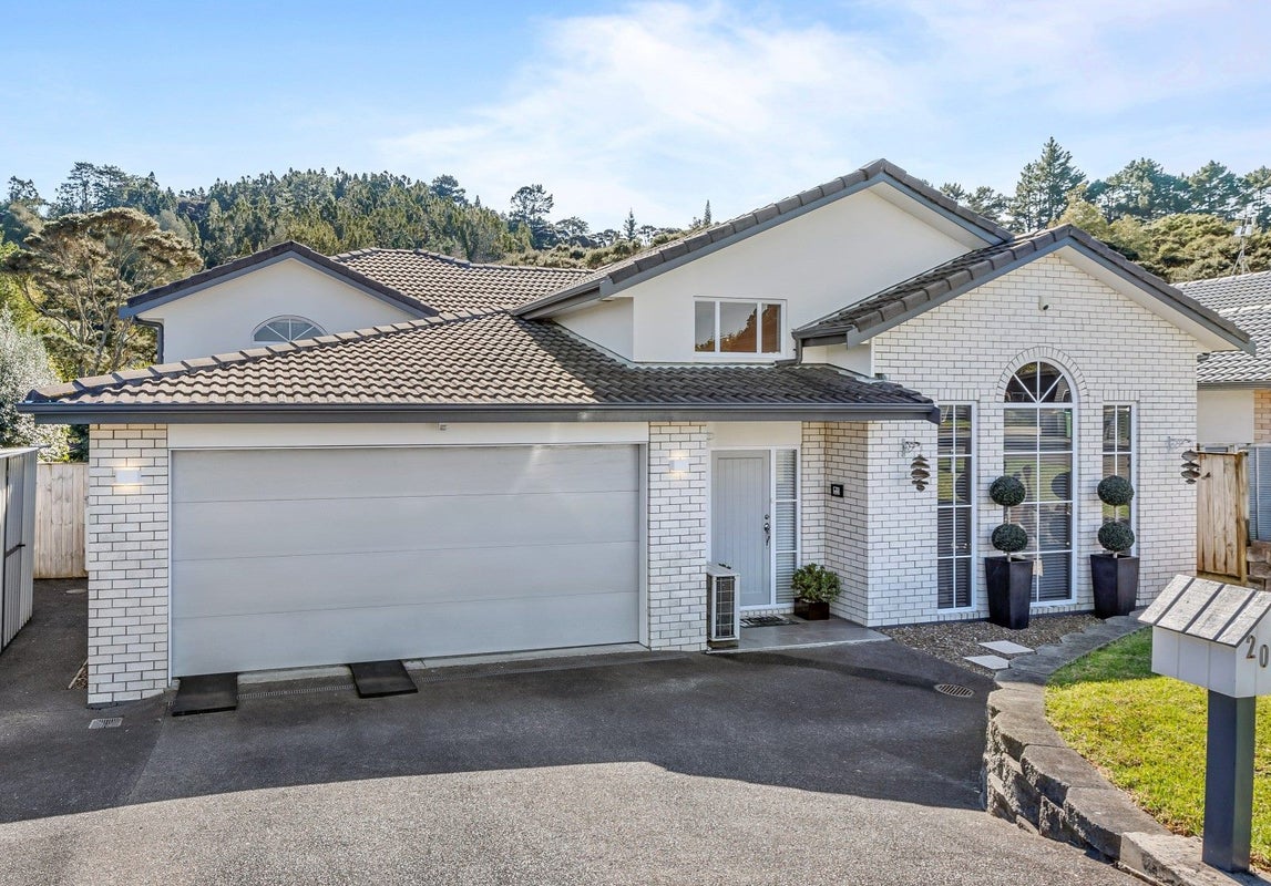 20 Kunzea Place, Greenhithe, Auckland - Carousel 1