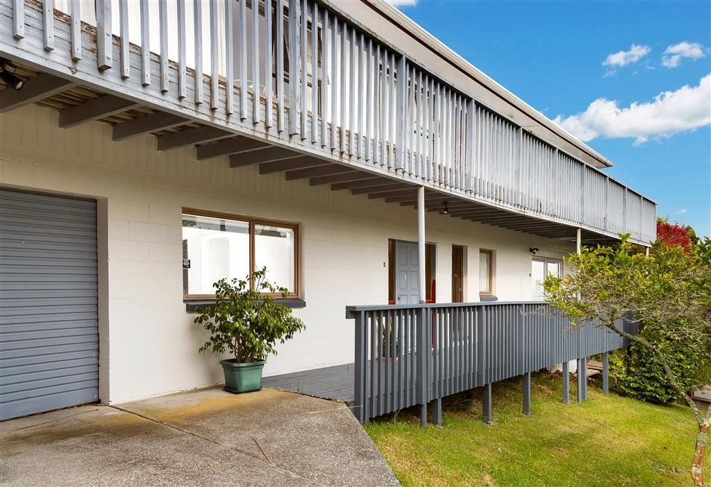 2 Sun Valley, Hatfields Beach, Orewa - Carousel 2
