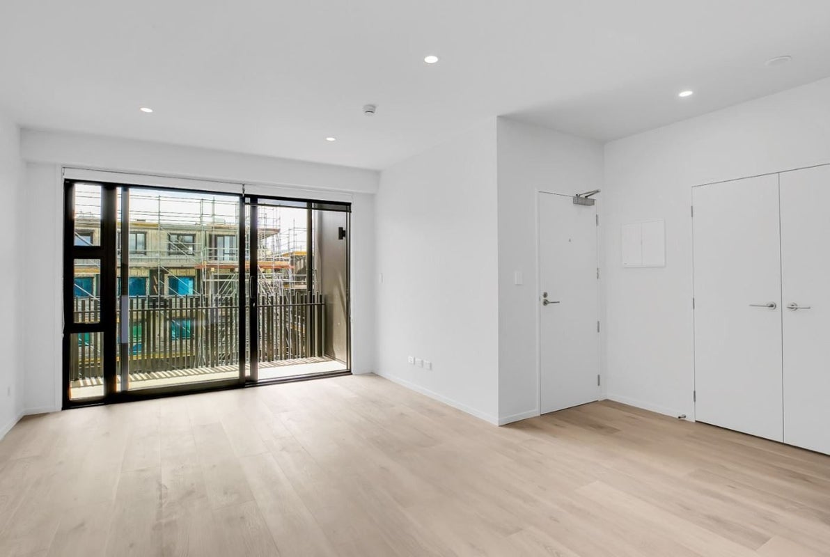 203/36B Greenslade Crescent, Northcote, Auckland - Carousel 11