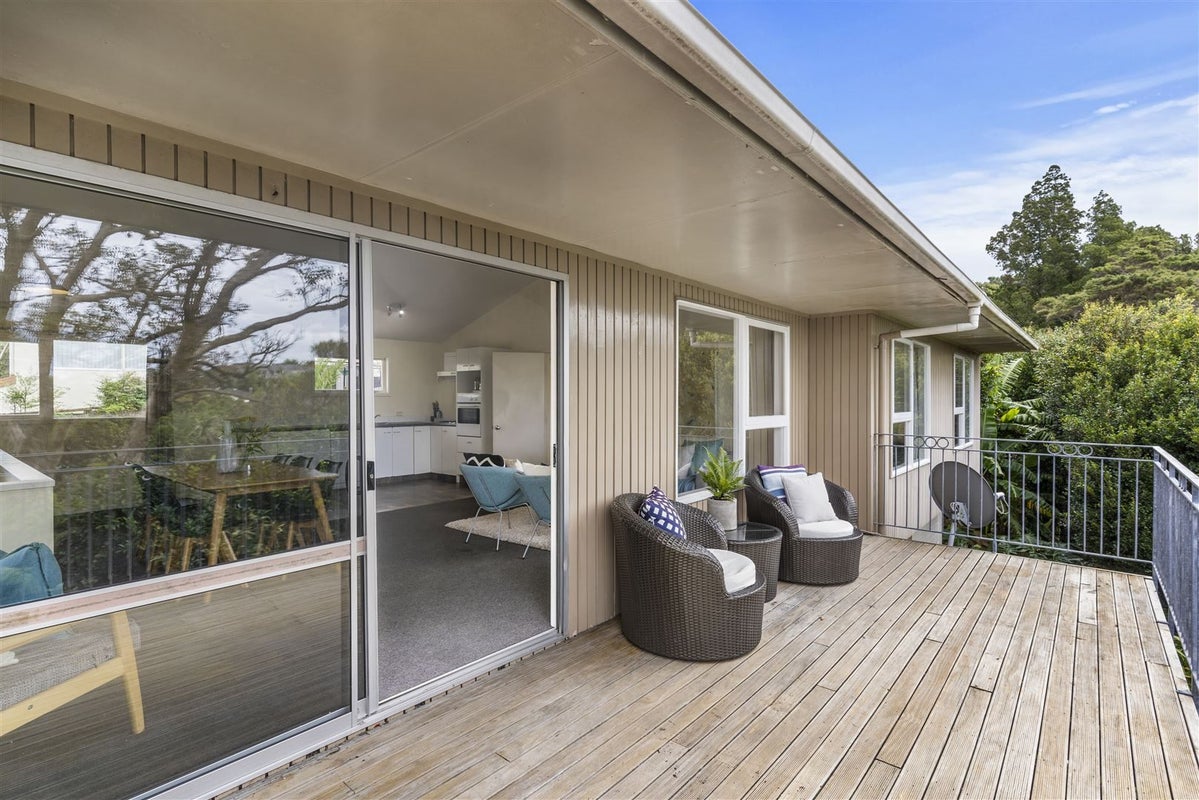 24 Greendale Spur, Glenfield, Auckland - Carousel 1