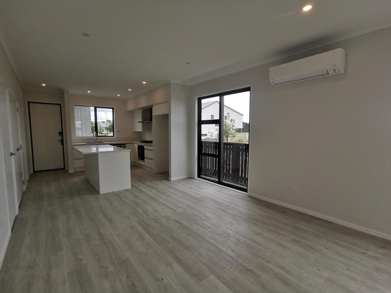 73 Manarini Road, Westgate, Auckland - Carousel 2