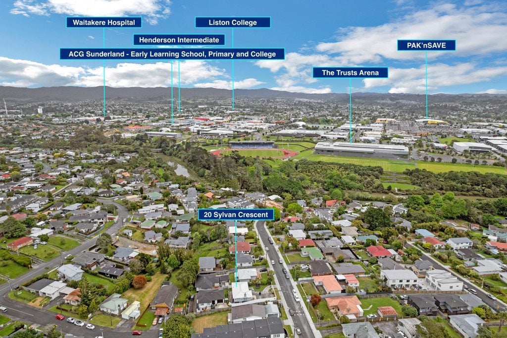 20 Sylvan Crescent, Te Atatu South, Auckland - Carousel 17