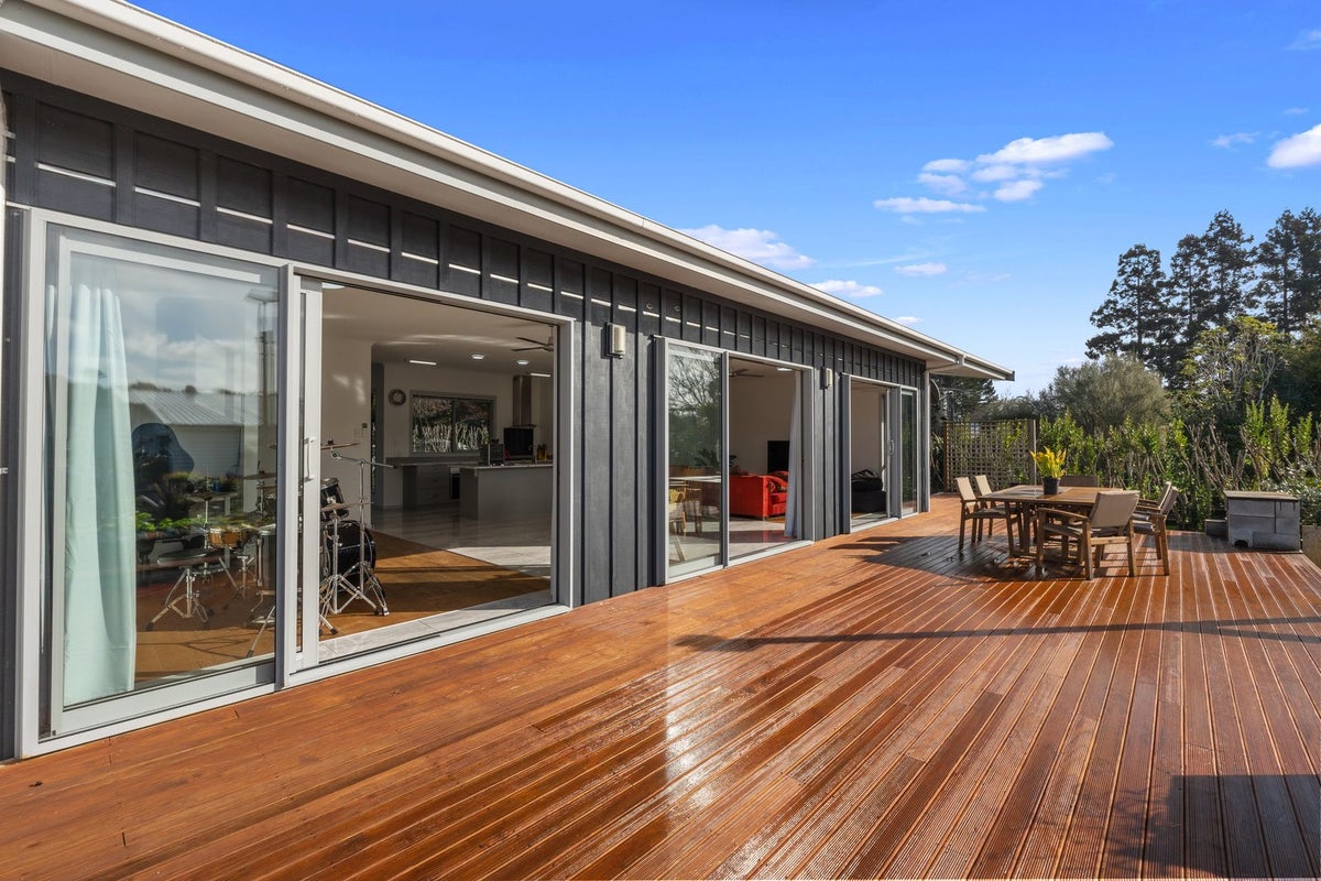 962 Kahikatea Flat Road, Kaukapakapa - Carousel 1