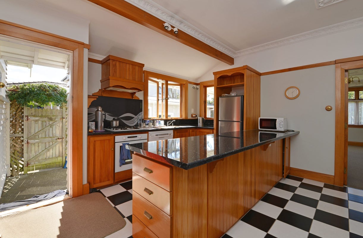 11 Birch Street, Hutt Central, Lower Hutt - Carousel 2