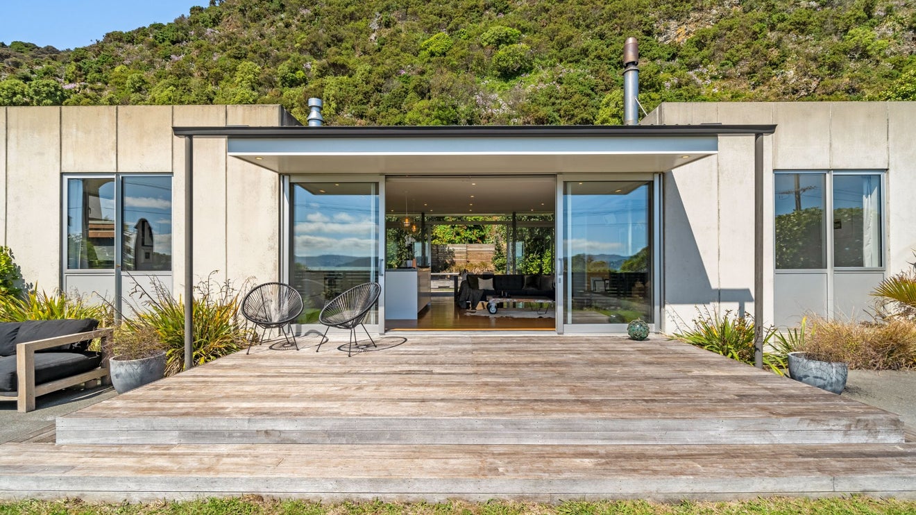 505 Muritai Road, Eastbourne, Lower Hutt - Carousel 1