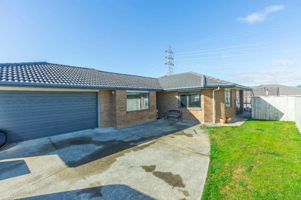 14 Percy Kinsman Crescent, Riverstone Terraces, Upper Hutt - Carousel 1