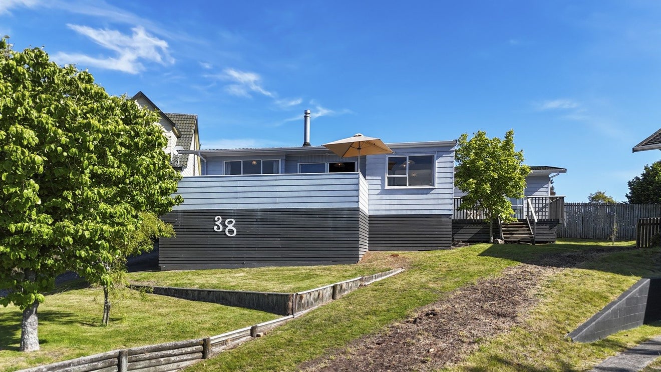 38 St James Street, Richmond Heights, Taupo - Carousel 1
