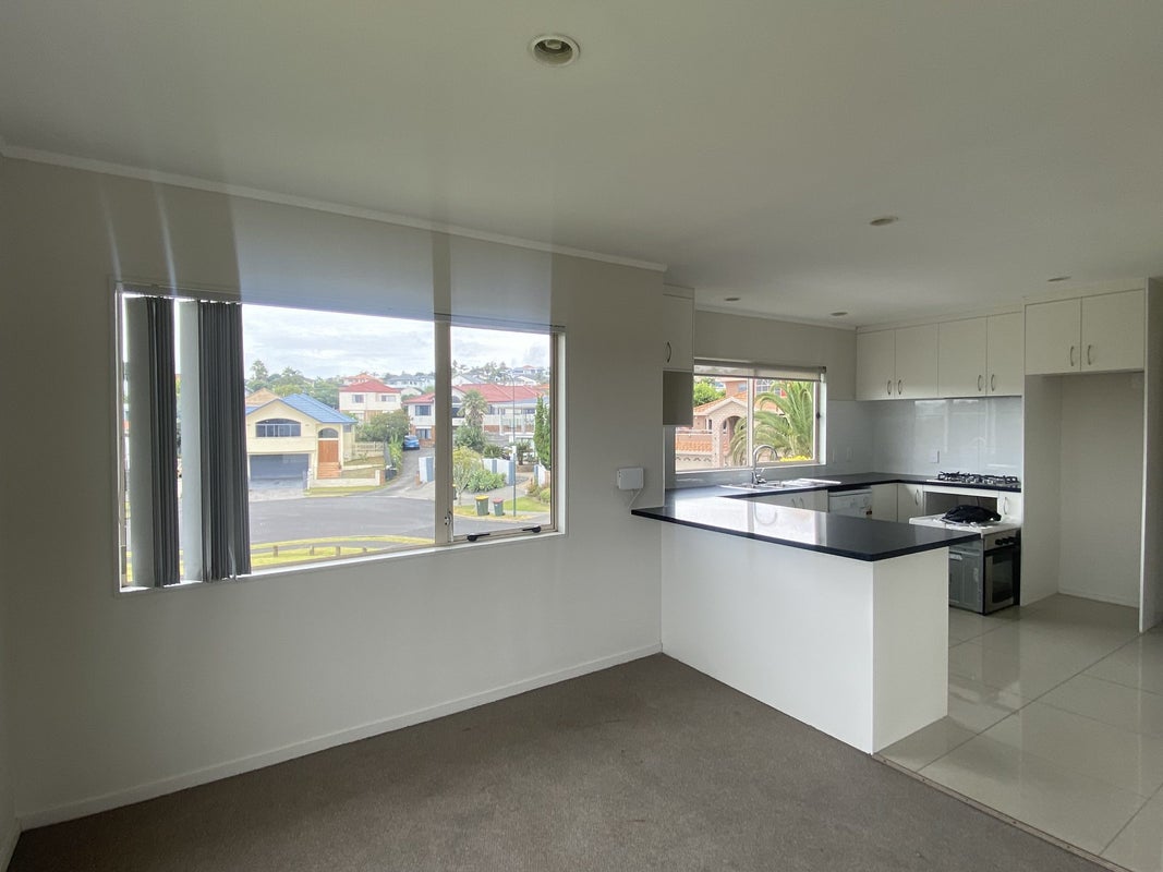 10 Macadamia Close, Goodwood Heights, Auckland - Carousel 17