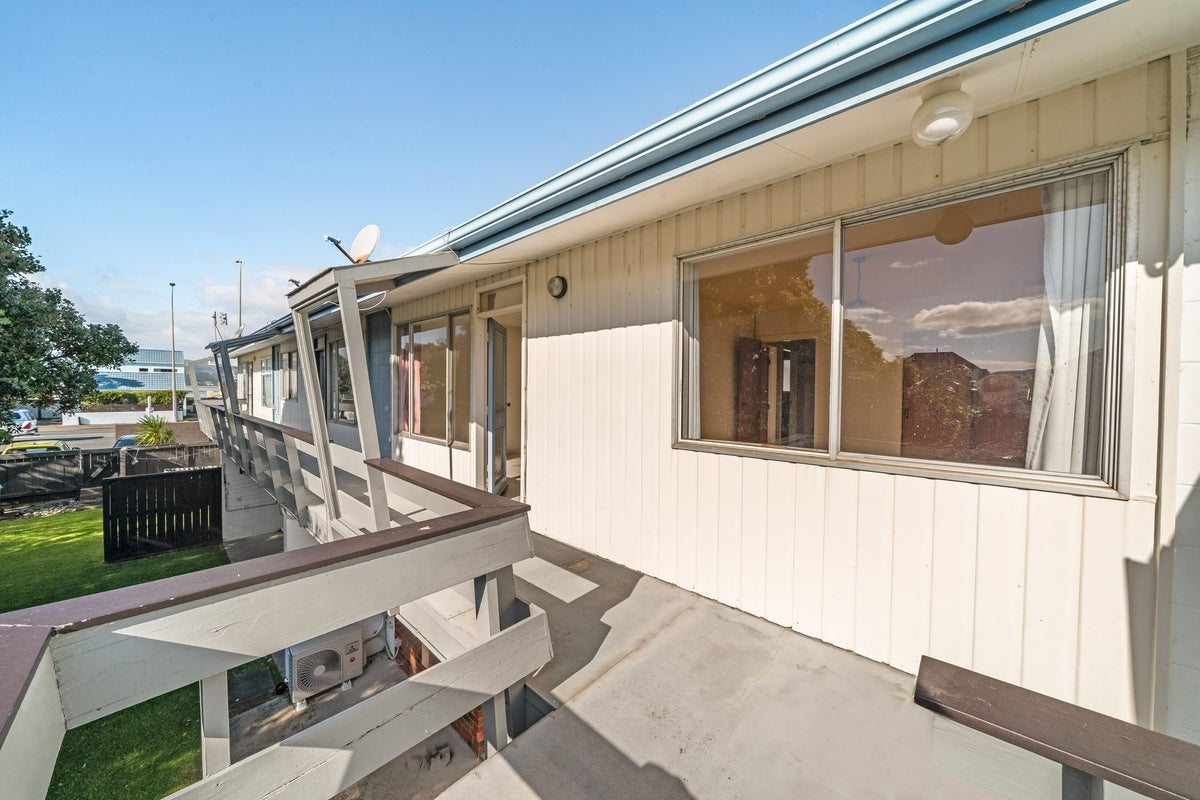 8/35 MANA ESPLANADE, PAREMATA, PORIRUA - Carousel 1