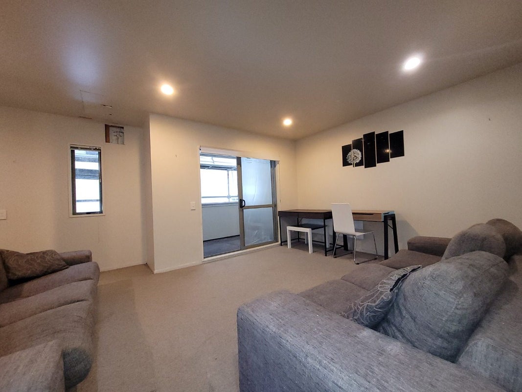 76B/21 Hunters Park Drive, Three Kings, Auckland - Carousel 2