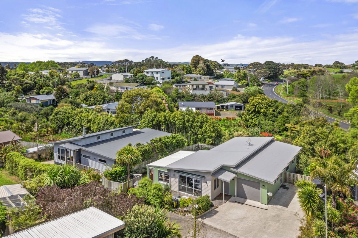 2B Puka Place, Raglan, Raglan - Carousel 1