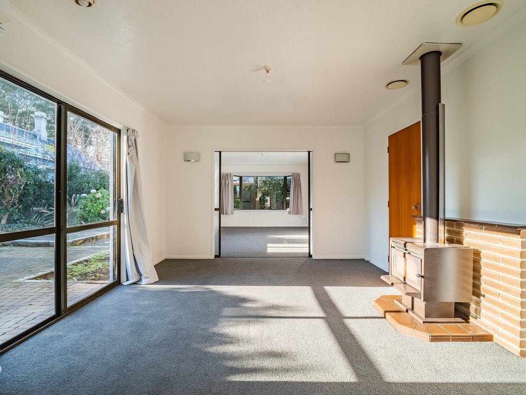6B Bright Street, Belleknowes, Dunedin - Carousel 2