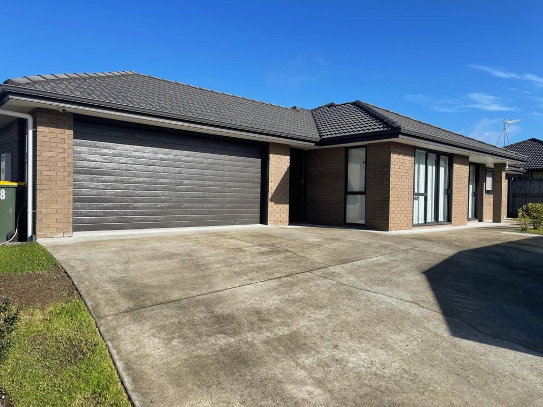 48 Edgeview Crescent, Fitzroy, Hamilton - Carousel 1