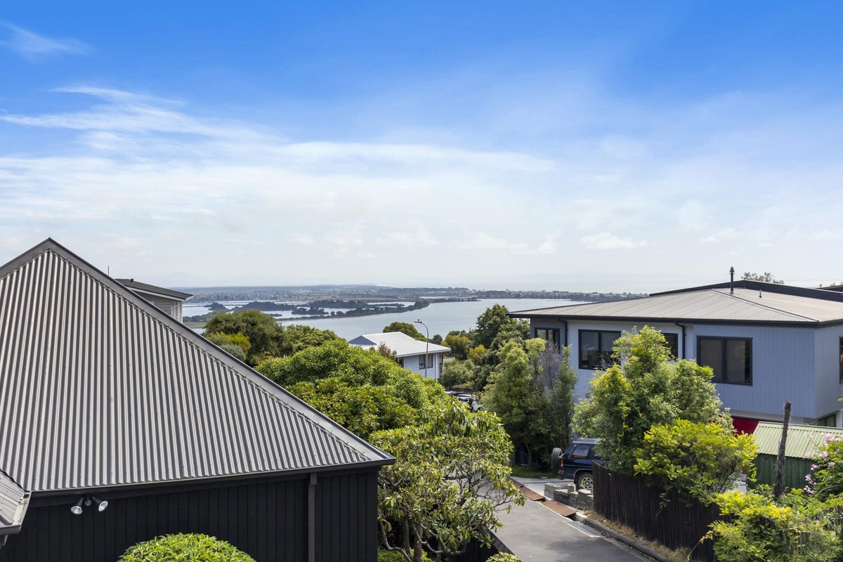 2/135 Soleares Avenue, Mount Pleasant, Christchurch - Carousel 2