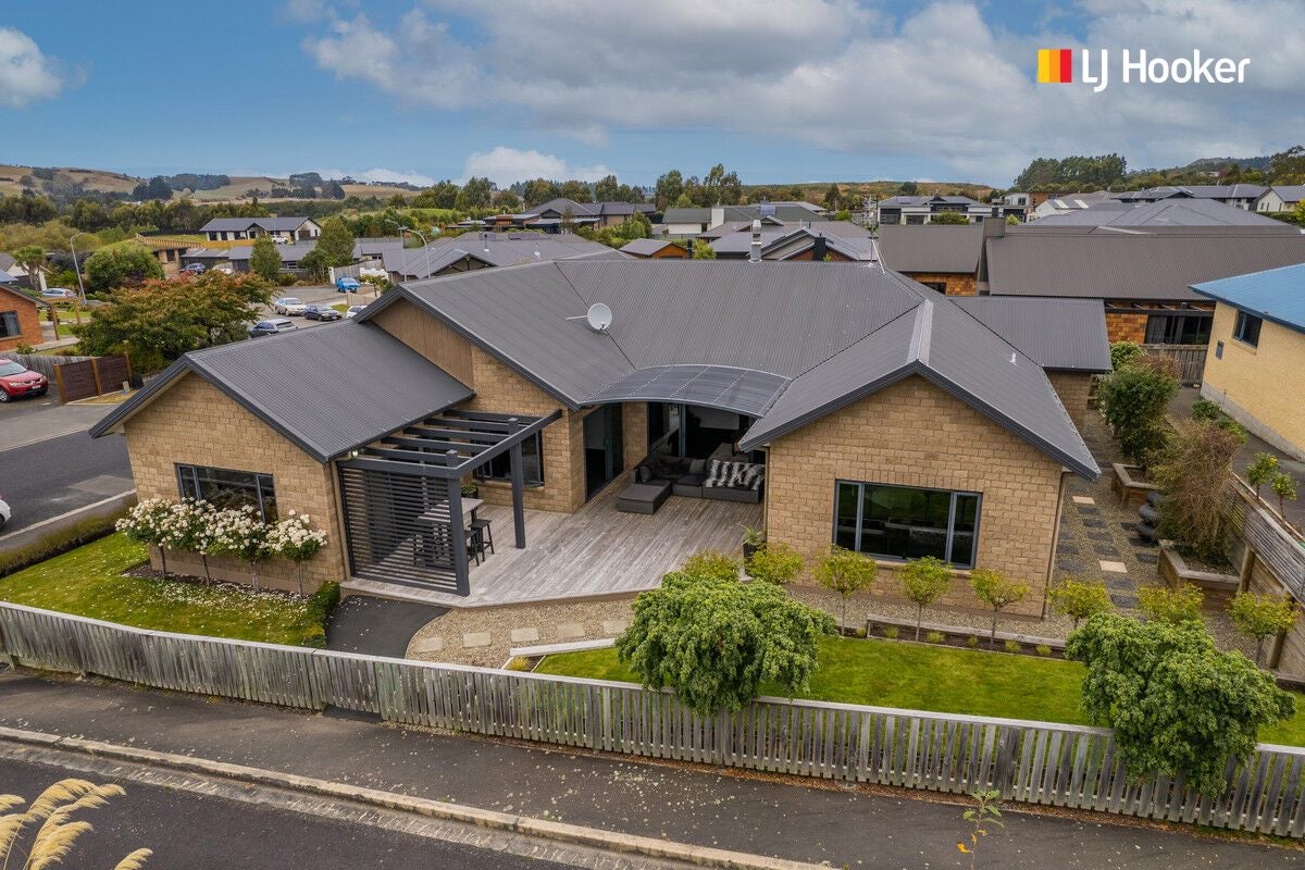 7A Holyport Close, Fairfield, Dunedin - Carousel 1
