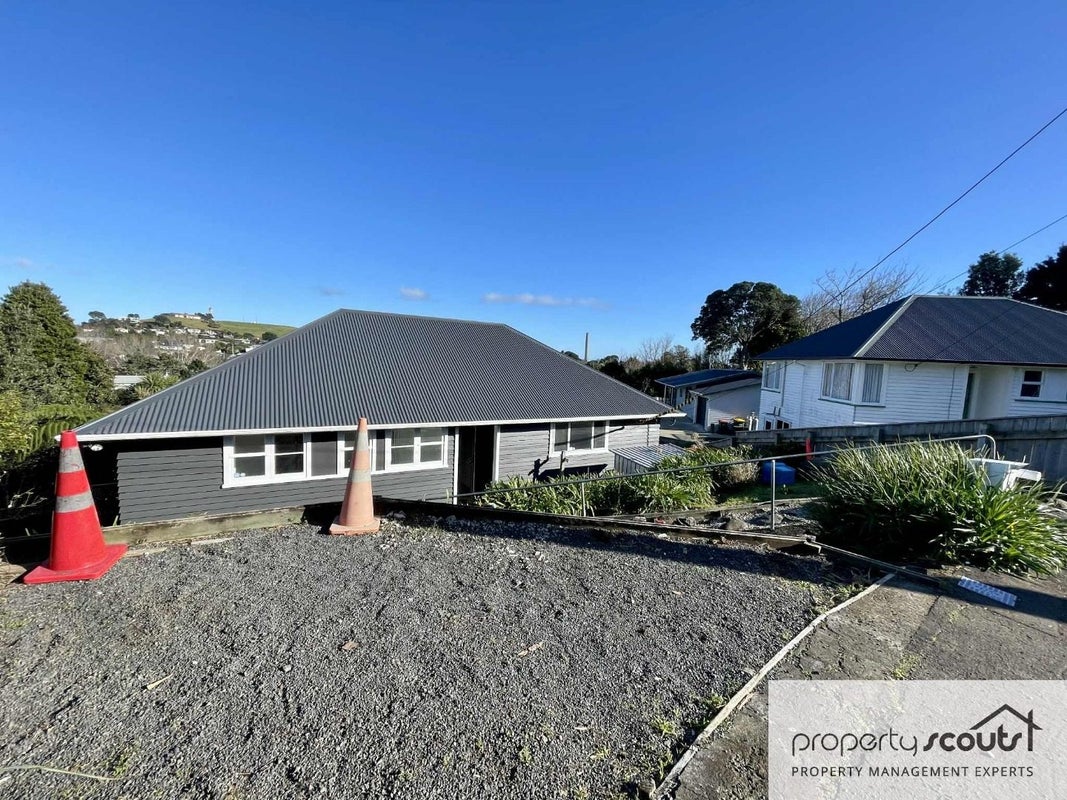 21 Blackmore Street, Lynmouth, New Plymouth - Carousel 14