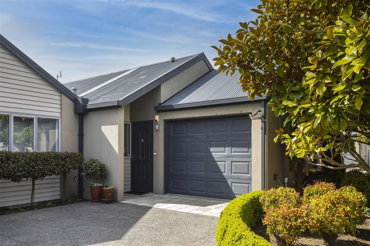 2/2 Hamilton Avenue, Ilam, Christchurch - Carousel 2