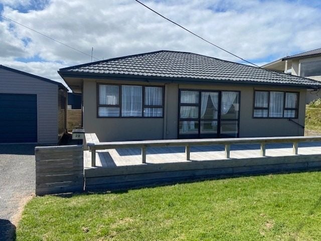 29 Nelson Street, Foxton Beach, Foxton - Carousel 1
