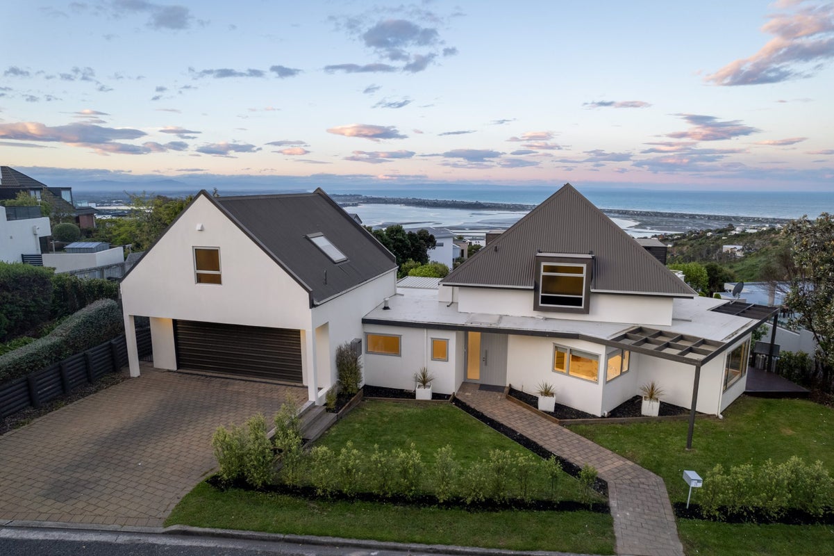 28 Drayton Drive, Mount Pleasant, Christchurch - Carousel 1