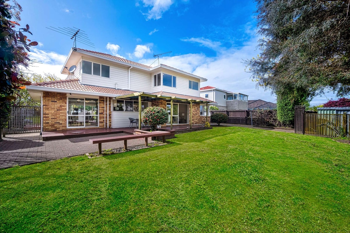 28 Astoria Place, Northpark, Auckland - Carousel 2