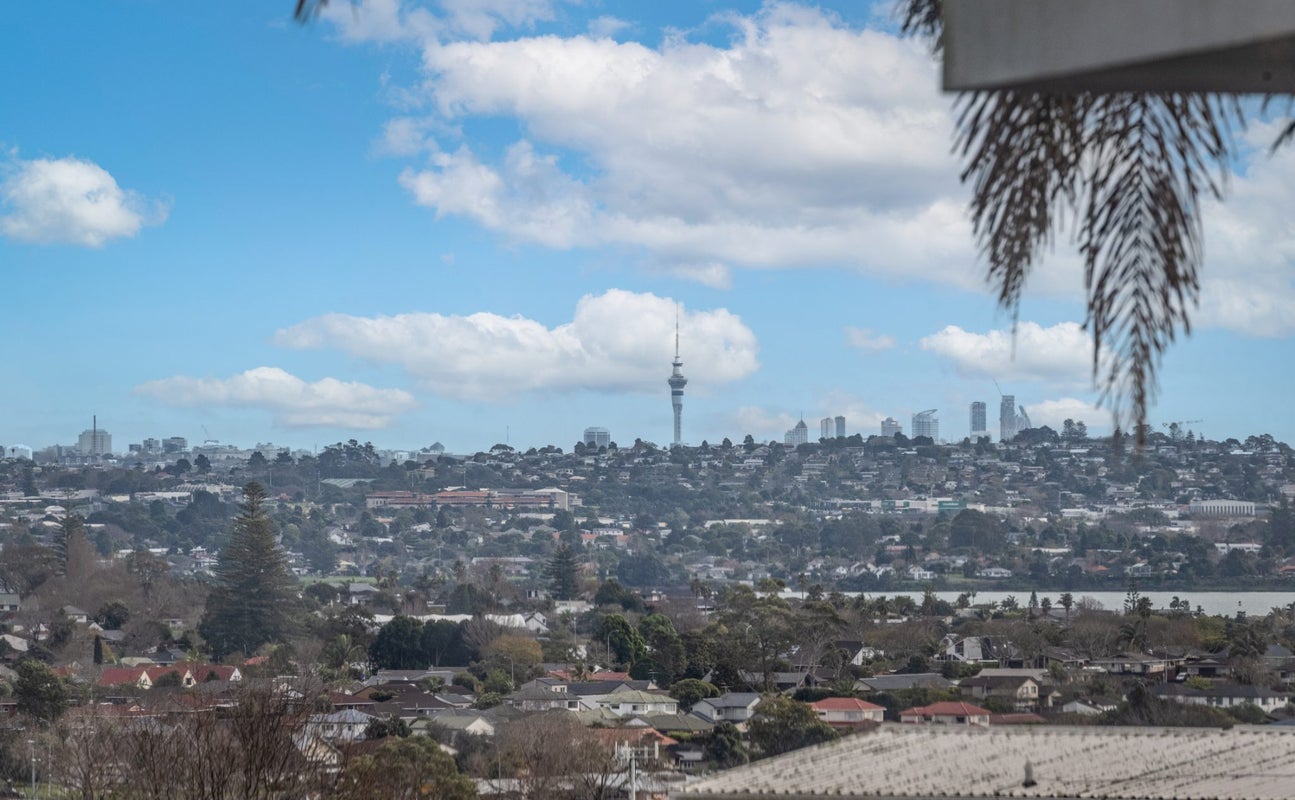 1/53 Bradbury Road, Highland Park, Auckland - Carousel 2