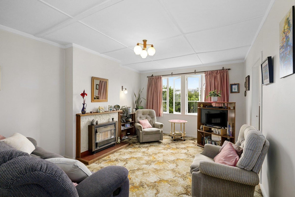 13 Bush Street, Naenae, Lower Hutt - Carousel 2