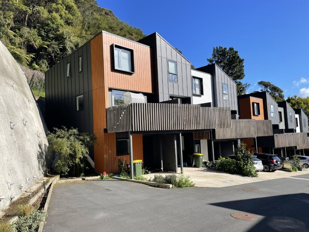22 Rato Rise, Waiwhetu, Lower Hutt - Carousel 1