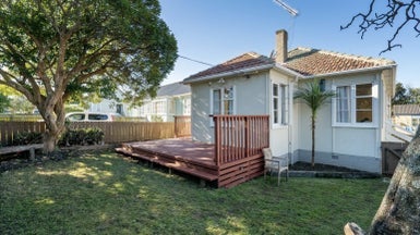 7 Cameron Street, Onehunga, Auckland - Carousel 1