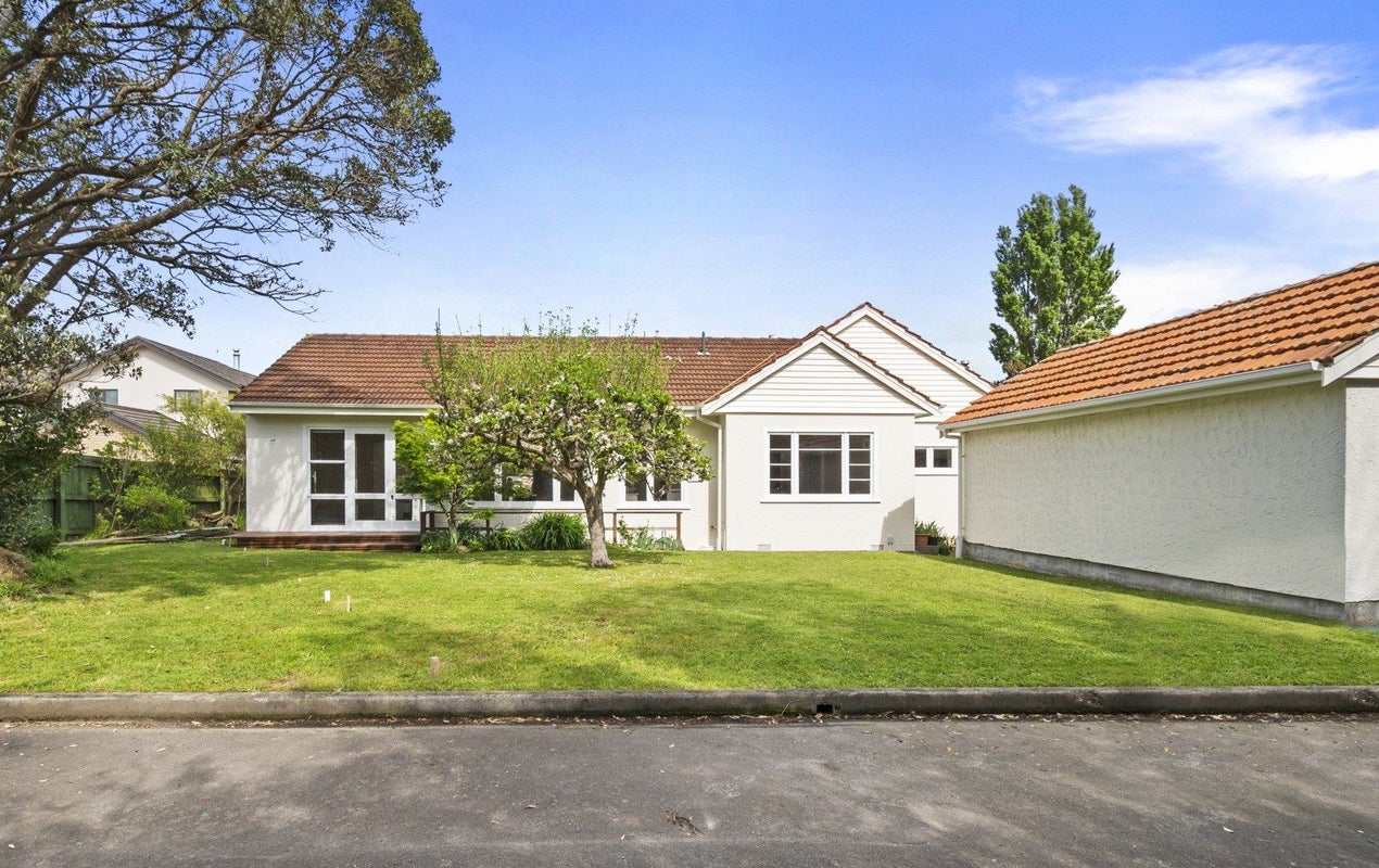 5 Aokautere Drive, Fitzherbert, Palmerston North - Carousel 2