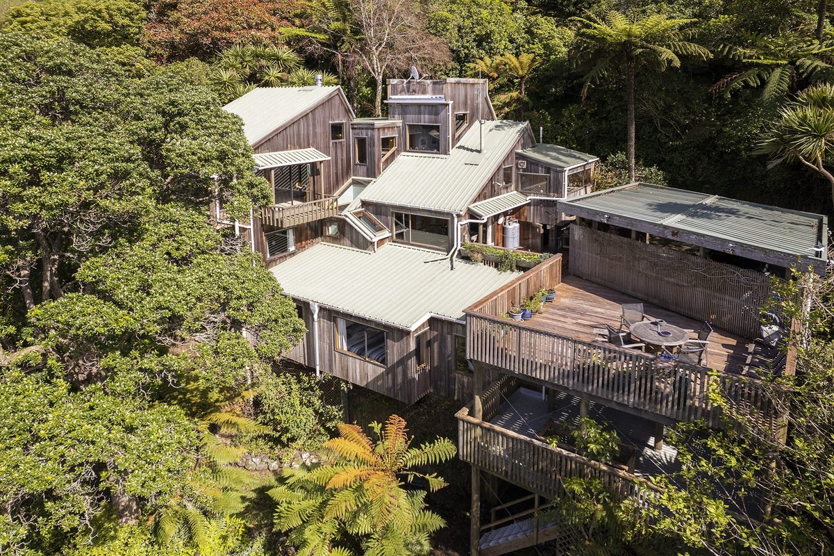 21 Broomhill Road, Highbury, Wellington - Carousel 1