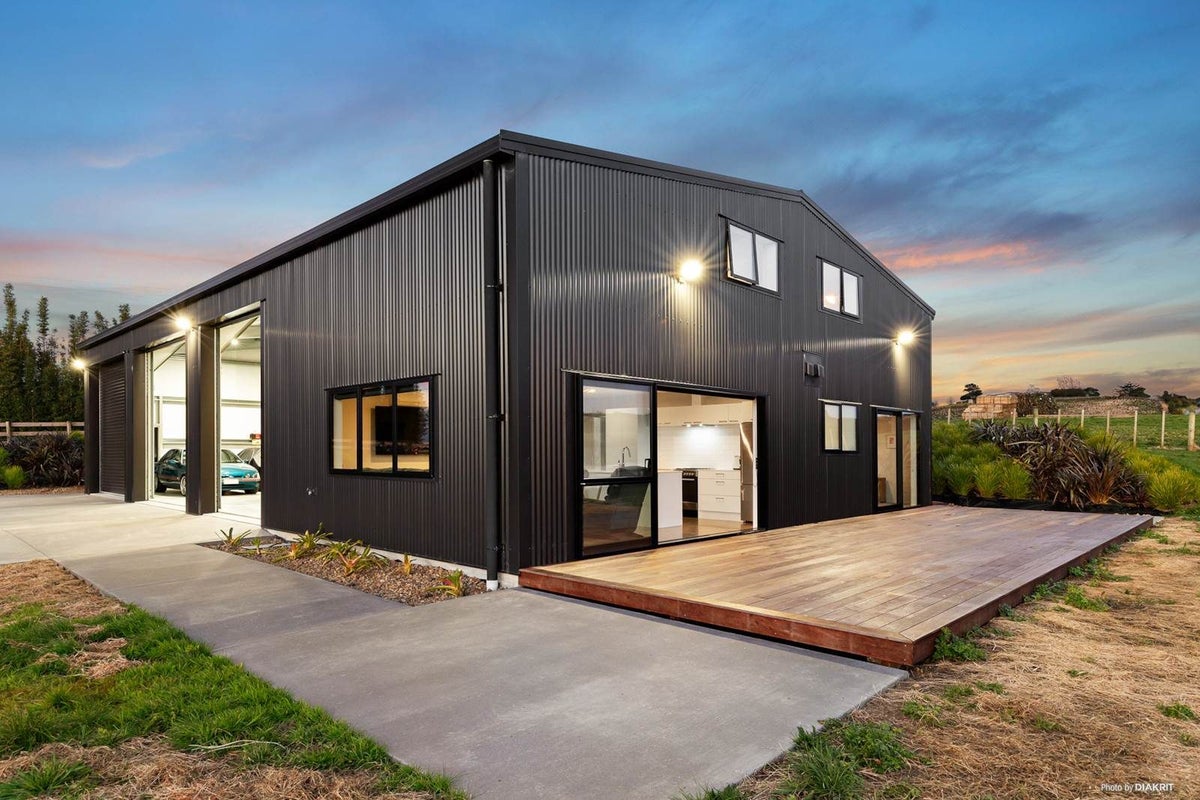 76 Munros Road, Clevedon, Clevedon - Carousel 1
