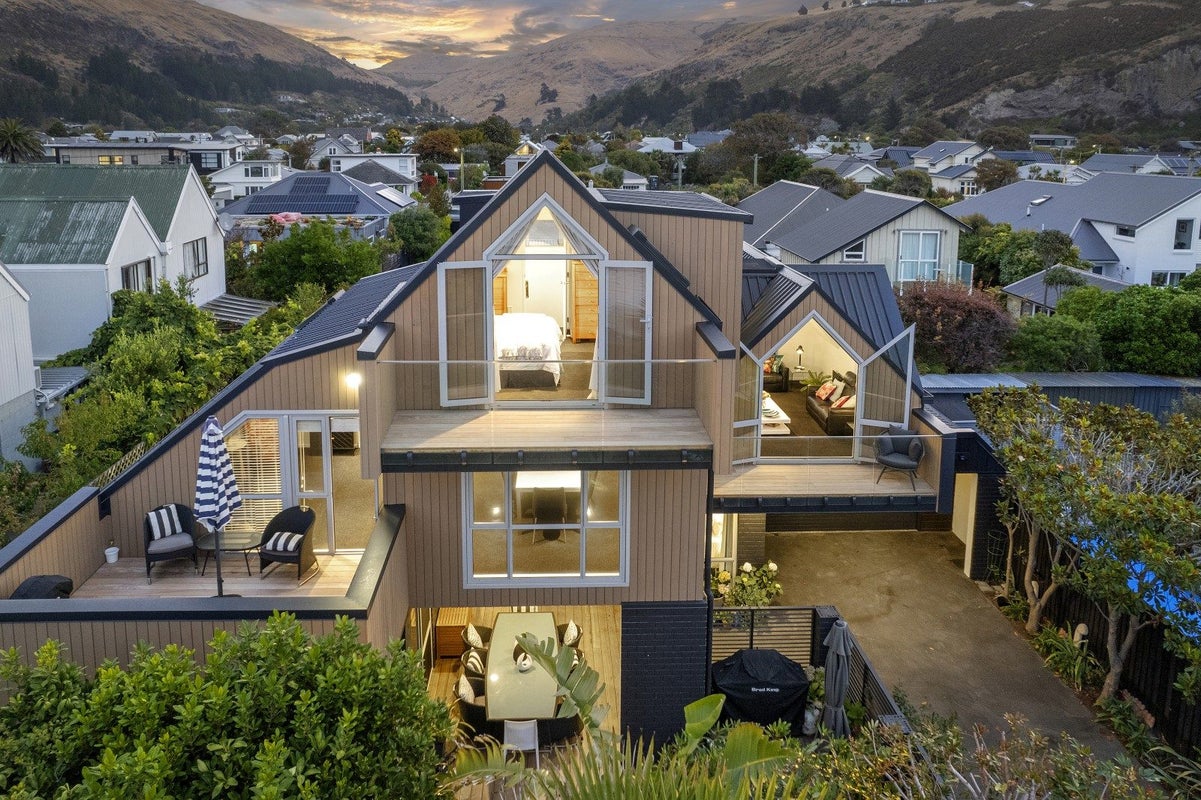 2/102 Esplanade, Sumner, Christchurch - Carousel 2