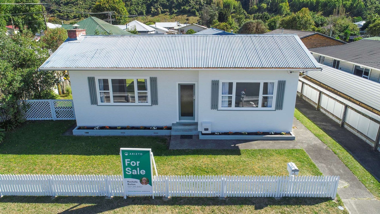 3 Perham Place, Aramoho, Whanganui - Carousel 2
