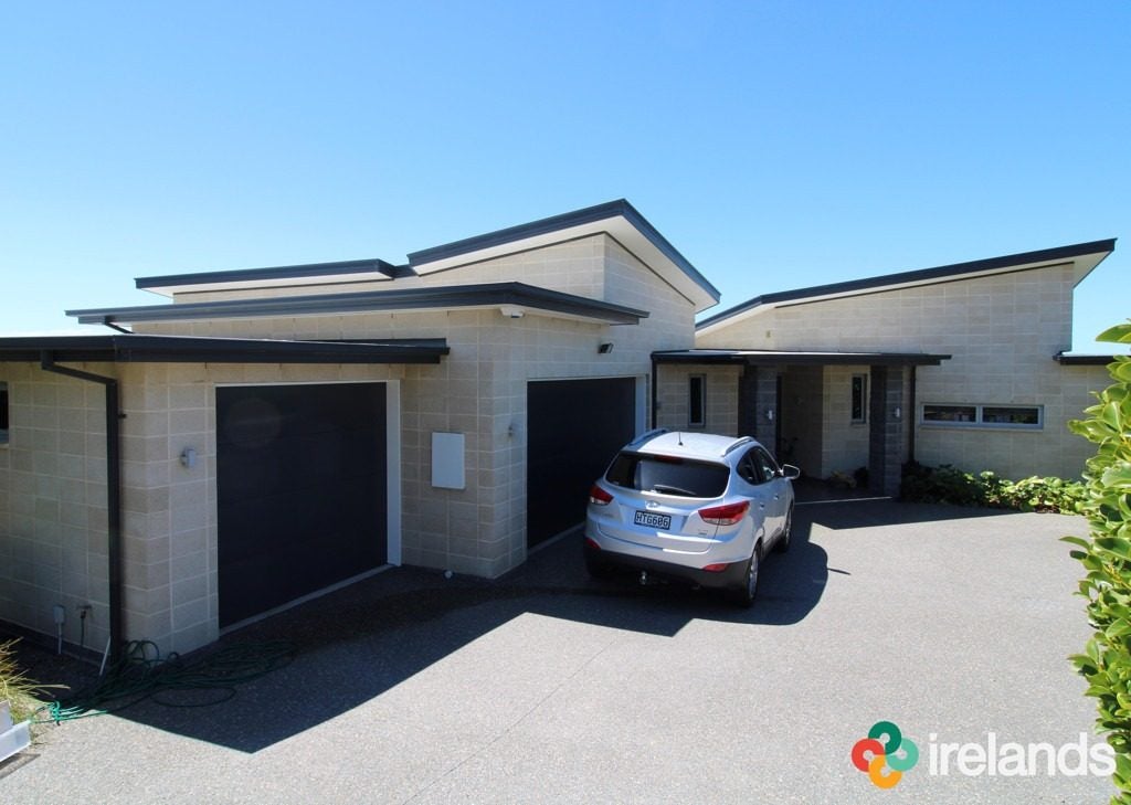 116 Glenstrae Road, Redcliffs, Christchurch - Carousel 1
