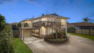 18 Tyrian Close, Half Moon Bay, Auckland - Carousel 1