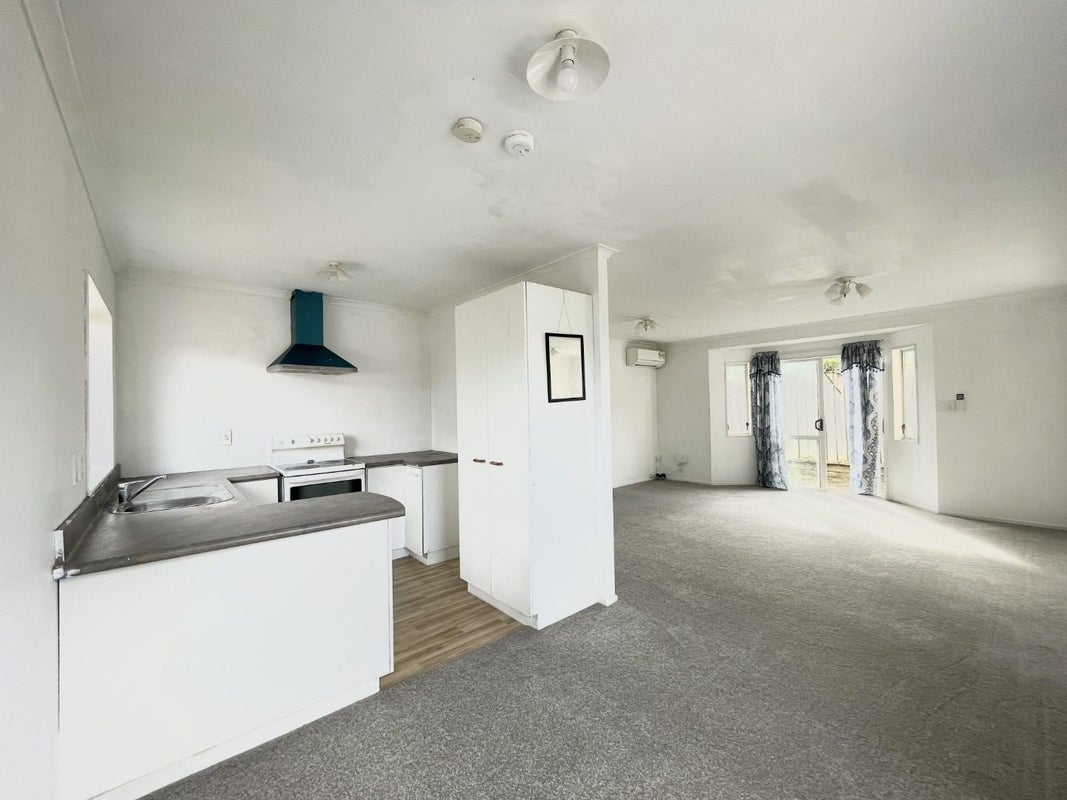 3A Freeland Avenue, Mount Roskill, Auckland - Carousel 1