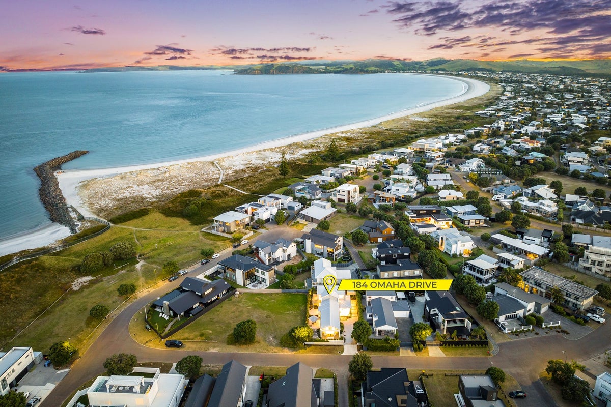 184 Omaha Drive, Warkworth - Carousel 1
