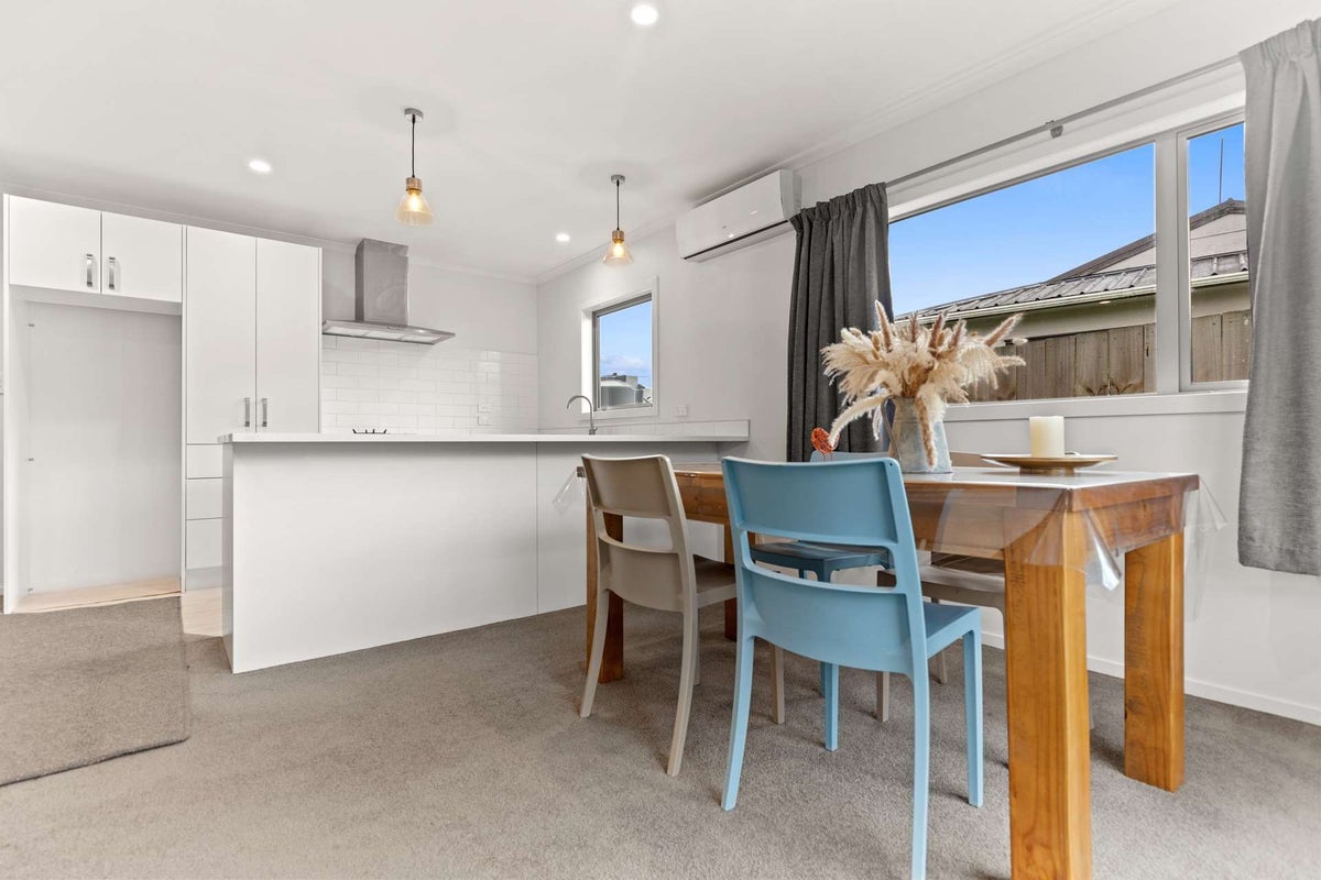 1/11 Maynard Place, Temple View, Hamilton - Carousel 2