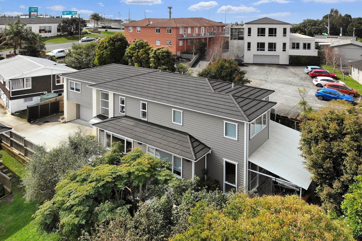 6A Peach Road, Glenfield, Auckland - Carousel 1