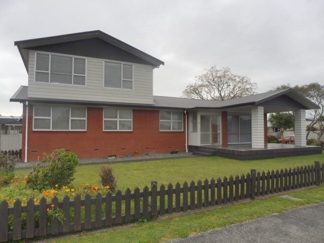 1 Challinor Street, Pukete, Hamilton - Carousel 1