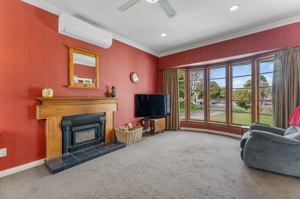 79 Pahiatua Street, Hokowhitu, Palmerston North - Carousel 2