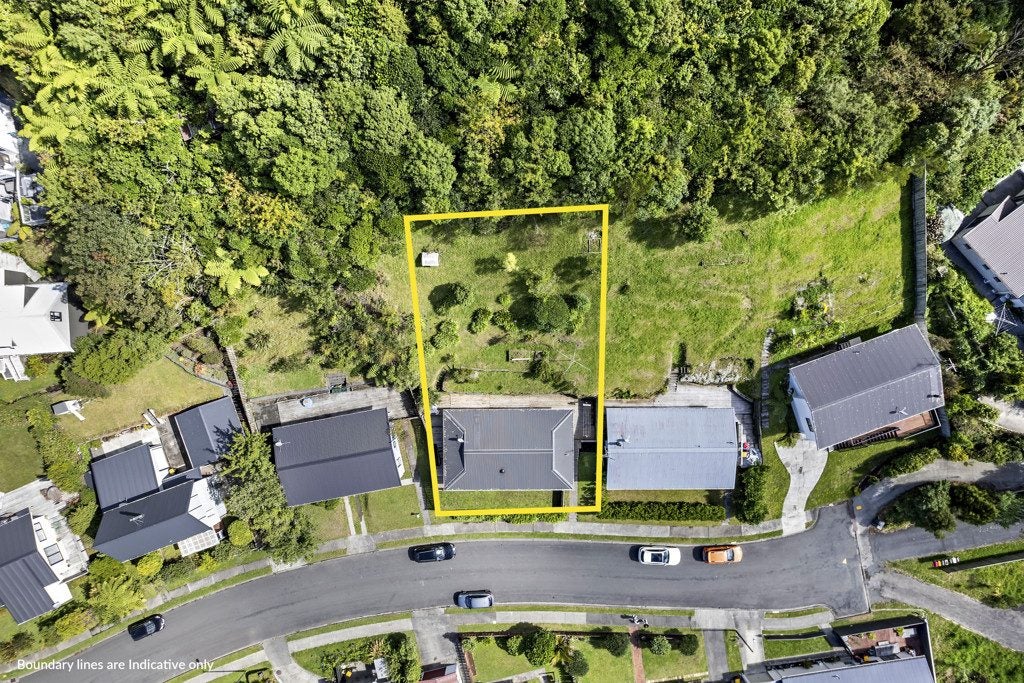 7 Westra View, Tawa, Wellington - Carousel 13