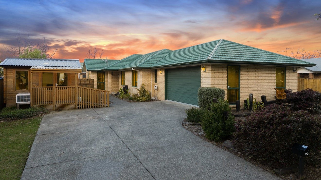 22 Aldershot Place, Nawton, Hamilton - Carousel 2