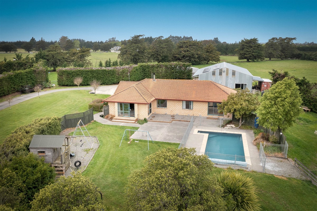 223 Finlays Road, Christchurch - Carousel 1