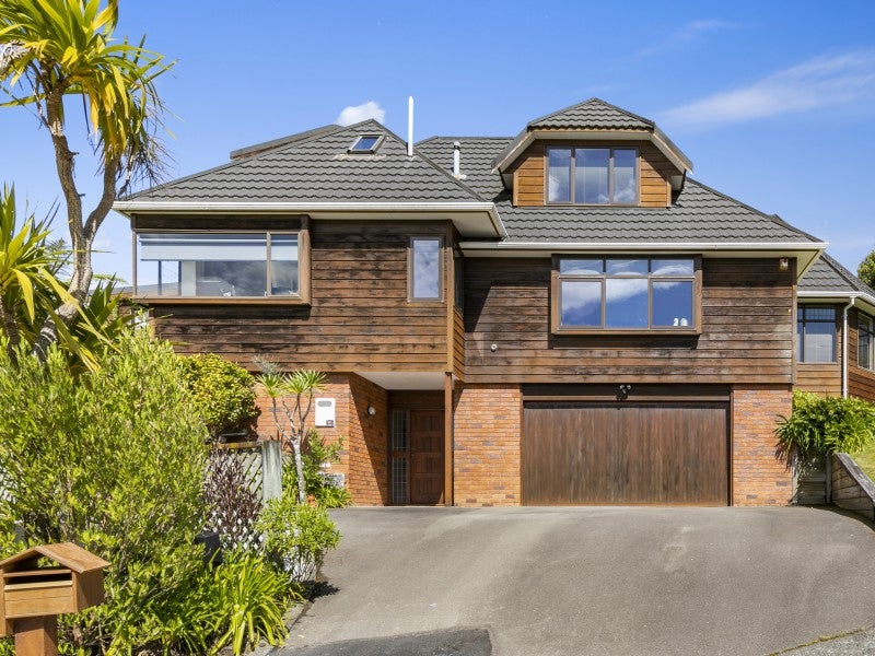 5 Avonlea Grove, Belmont, Lower Hutt - Carousel 1