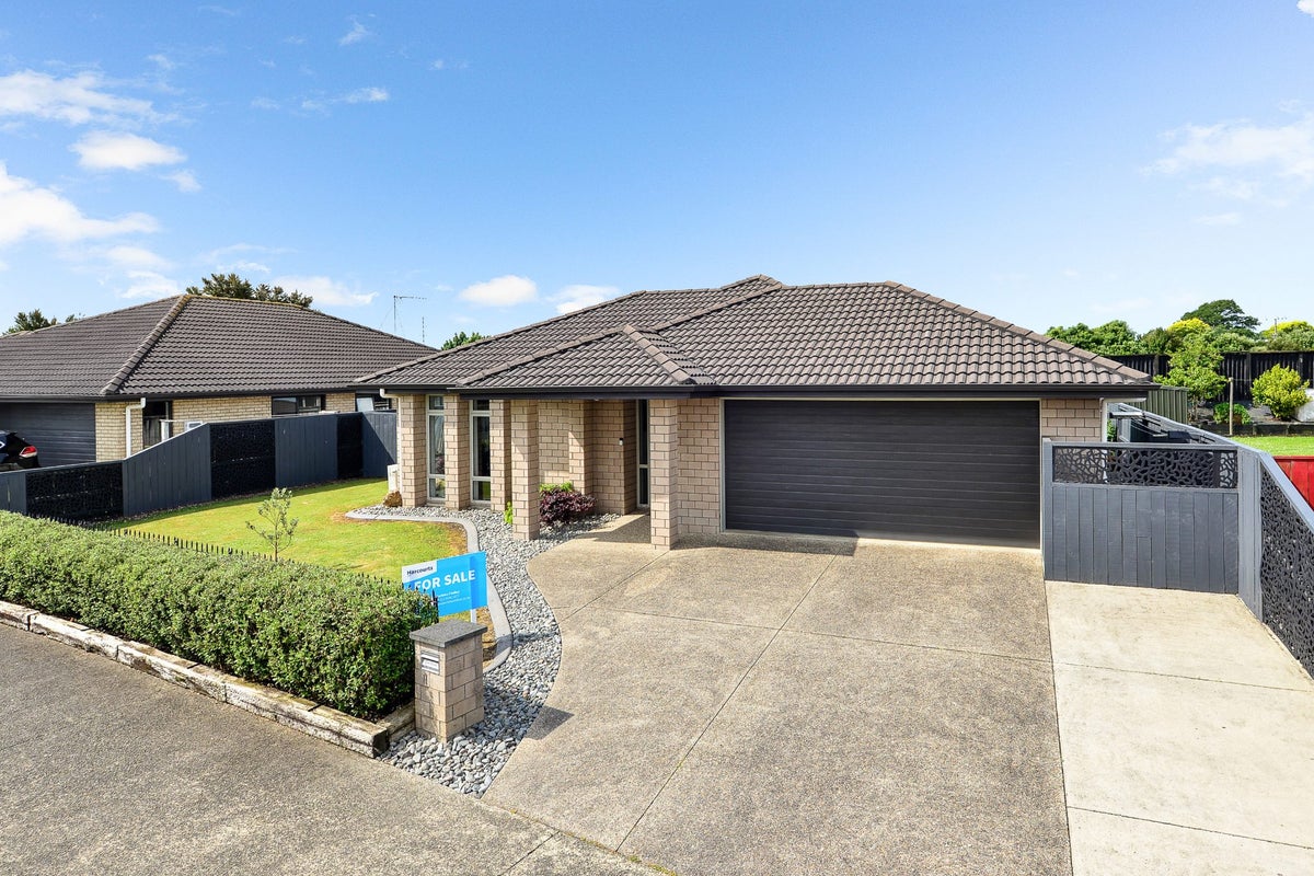 11 Te Ironui Place, Huntington, Hamilton - Carousel 2